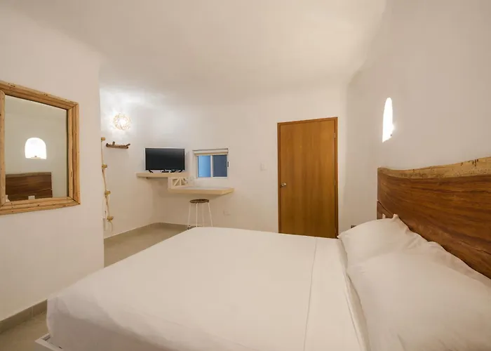 Puerto Caracol Hotel 3*