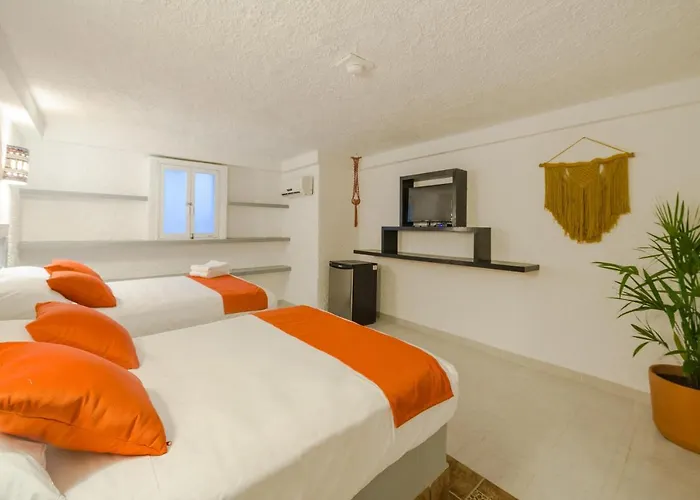 Puerto Caracol Hotel