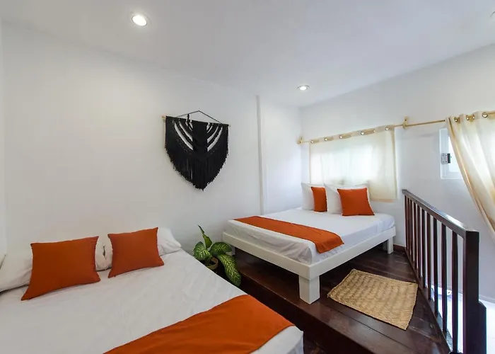 Puerto Caracol Hotel